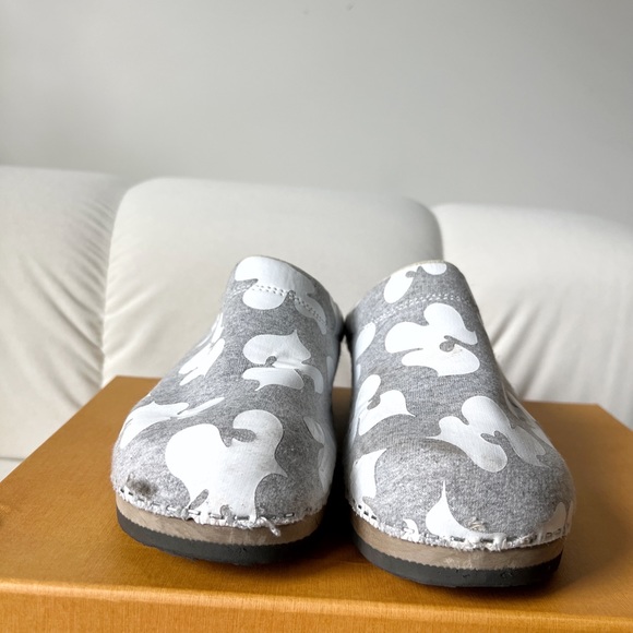 Closet Closing Today!: Magnafied Embla Clogs, Final PRICE FIRM - Picture 4 of 14